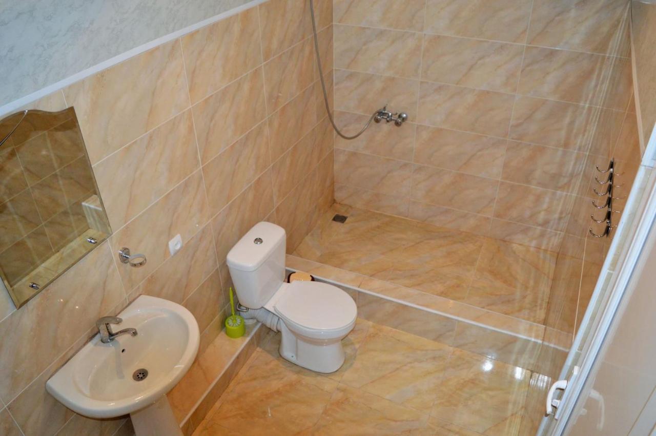 Hotel Tedi كفاريلي المظهر الخارجي الصورة