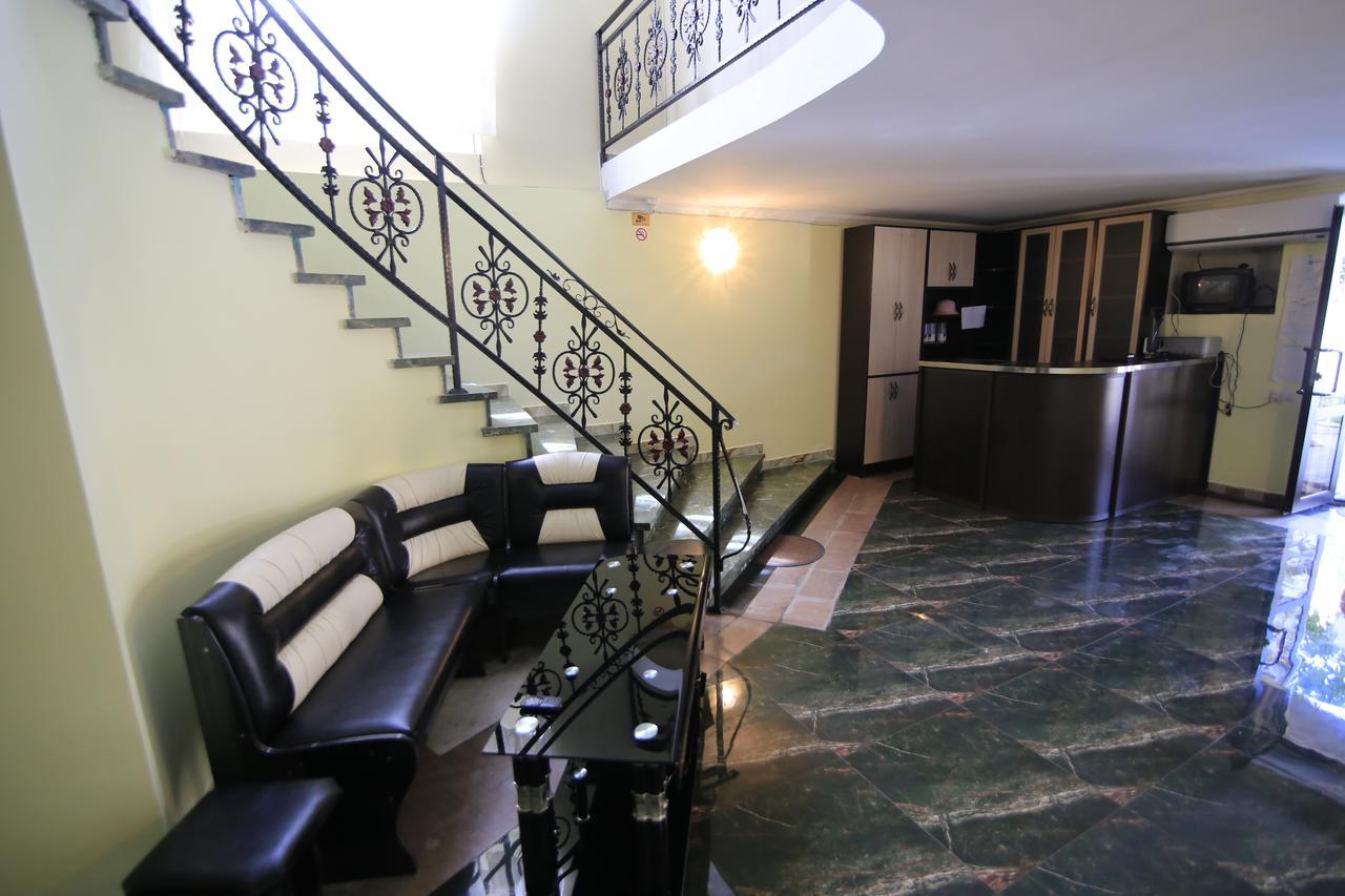 Hotel Tedi كفاريلي المظهر الخارجي الصورة