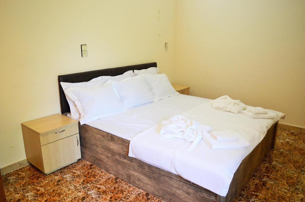 Hotel Tedi كفاريلي المظهر الخارجي الصورة